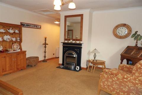 3 bedroom detached bungalow for sale, Links View, Southend