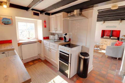 17 Hillside Road, Ilfracombe, EX34 9QT