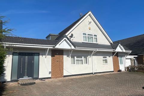 5 bedroom bungalow for sale - 27 Gillity Avenue, Walsall, WS5 3PJ