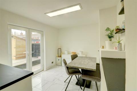 3 bedroom end of terrace house for sale, Tindale Street, Leadgate, Consett, DH8