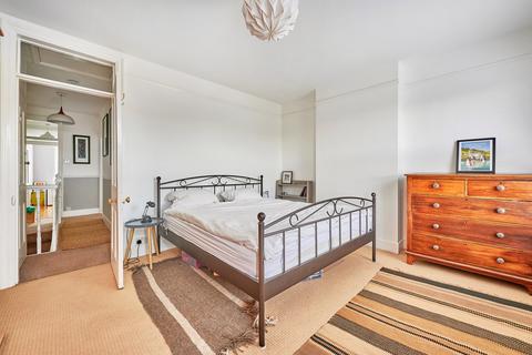 56 Warwick Road, St Albans, AL1 4DL