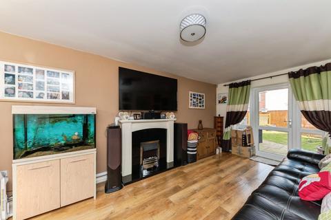 4 bedroom detached house for sale, Amberley Close, Grimsby DN33