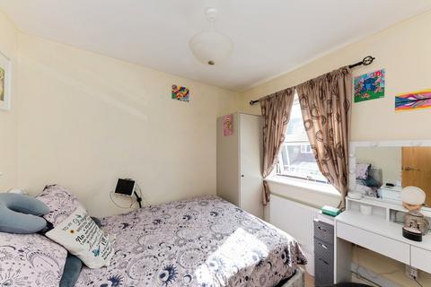 16 Amberley Close, Scartho Top, Grimsby, DN33 3TJ