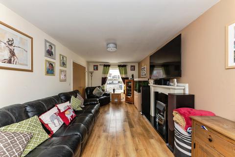 16 Amberley Close, Scartho Top, Grimsby, DN33 3TJ