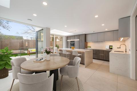 6 bedroom semi-detached house for sale, Derby Road, London SW14