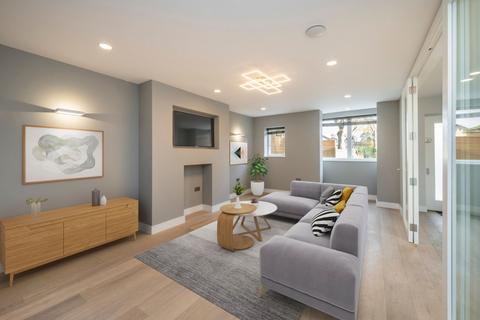 6 bedroom semi-detached house for sale, Derby Road, London SW14