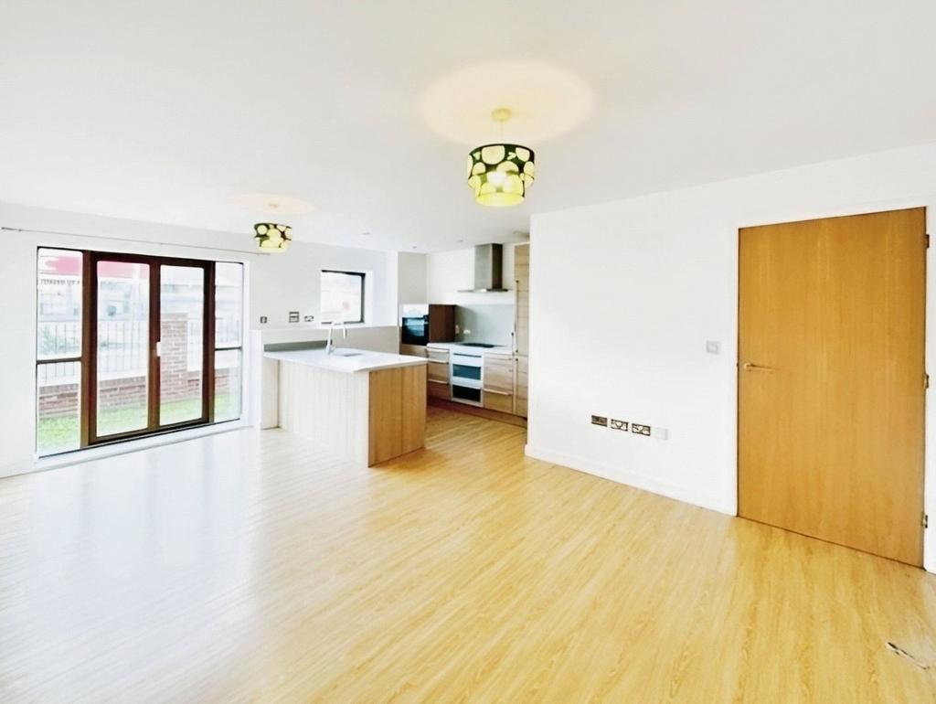 Lounge/Kitchen