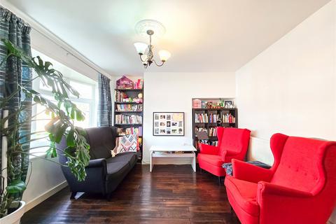 10 Chilham Road, London, SE9 4BG