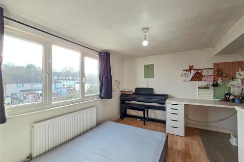 10 Chilham Road, London, SE9 4BG