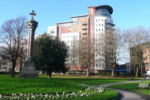 2 bedroom flat to rent, Briton Street, Hampshire SO14