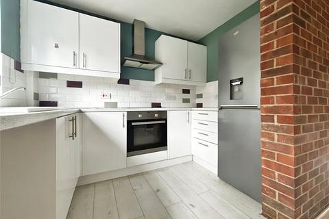 2 bedroom terraced house to rent, Hollybrook Close, Hampshire SO16