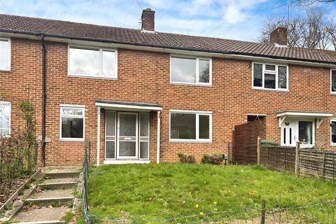 3 bedroom terraced house to rent, Breamore Road, Hampshire SO18