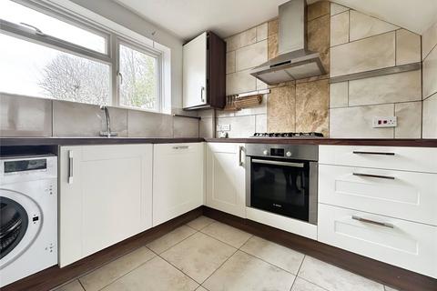 3 bedroom terraced house to rent, Breamore Road, Hampshire SO18