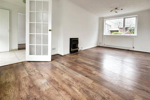 3 bedroom terraced house to rent, Breamore Road, Hampshire SO18