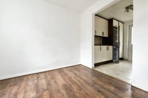 3 bedroom terraced house to rent, Breamore Road, Hampshire SO18