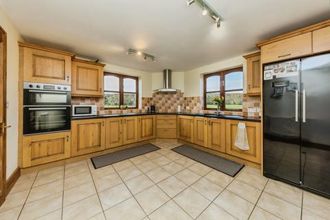 4 bedroom detached house for sale, Sidney, Telford TF6