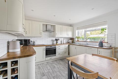 3 bedroom semi-detached house for sale, Haggers Close, Royston SG8