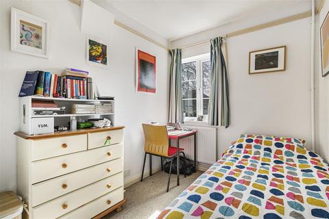 26 Chestnut Grove, Cambridge, CB4 1BE