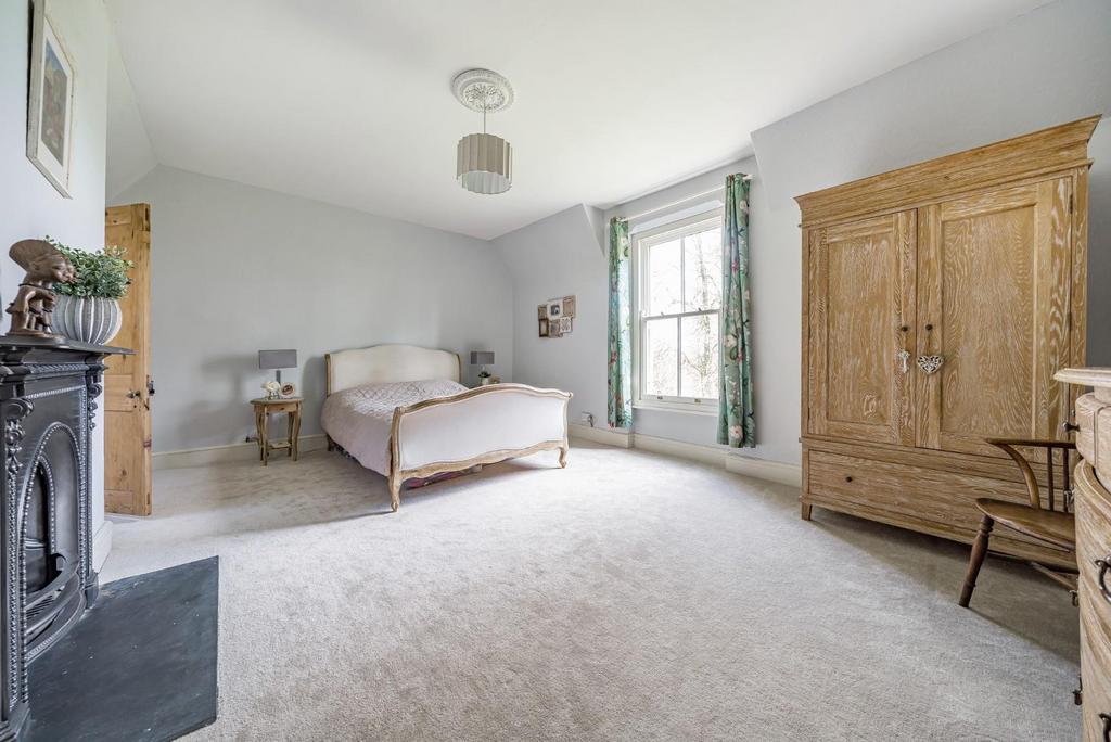 Master bedroom.jpg