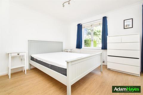 2 bedroom apartment to rent, Woodside Grange, Woodside Park N12