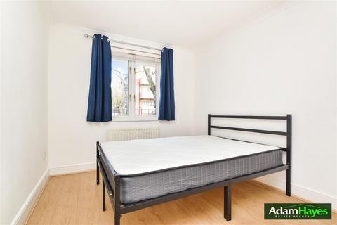 2 bedroom apartment to rent, Woodside Grange, Woodside Park N12
