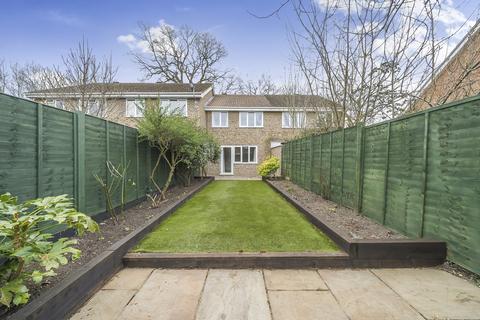 14 Oaktree Drive, Hook, RG27 9RN