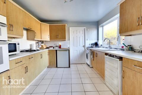 5 bedroom detached house for sale, Cowdray Close, Loughborough