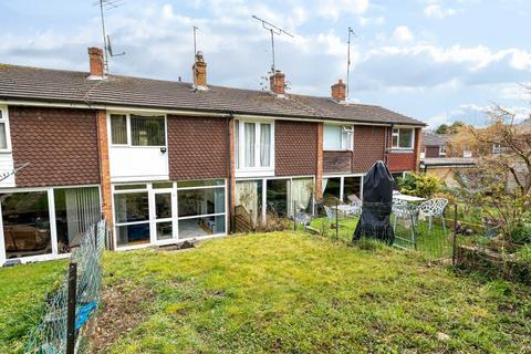 14 Abbotts Vale, Chesham, HP5 3HN