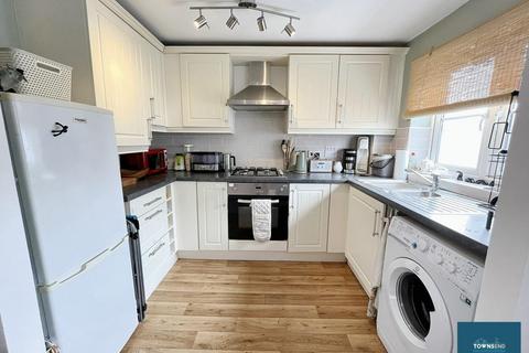 2 bedroom flat for sale, Swans Reach, Falmouth