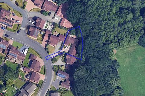 3 bedroom bungalow for sale, Hollin Close, Rossington, Doncaster, South Yorkshire, DN11
