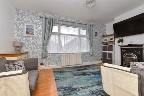 1 bedroom flat for sale, Lyme Regis Road, Banstead, Surrey