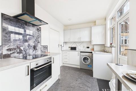 3 bedroom apartment to rent, Northfield Avenue, London, W5