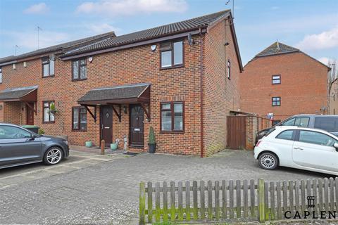 8 Orchid Close, Abridge, Romford, RM4 1DF