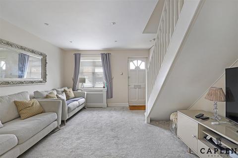 8 Orchid Close, Abridge, Romford, RM4 1DF