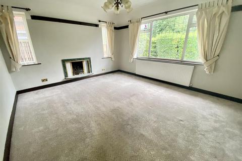 2 bedroom bungalow to rent, Alma Road, Sale