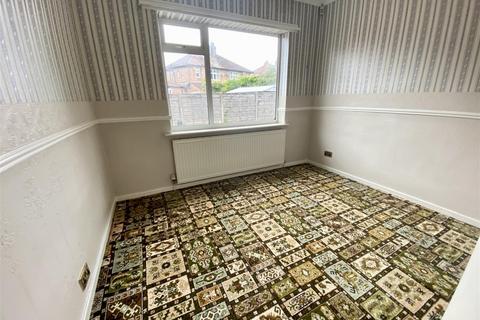 2 bedroom bungalow to rent, Alma Road, Sale