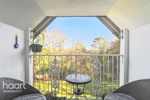 1 bedroom apartment for sale, Hazel Grove, Hindhead