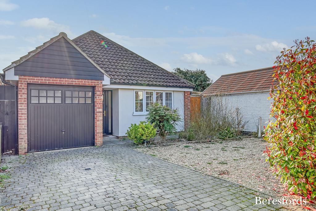 Rye Walk, Ingatestone, CM4 2 bed bungalow - £620,000