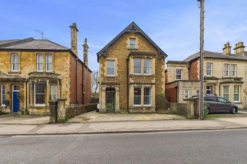 5 bedroom detached house for sale, Marshfield Road, Chippenham SN15