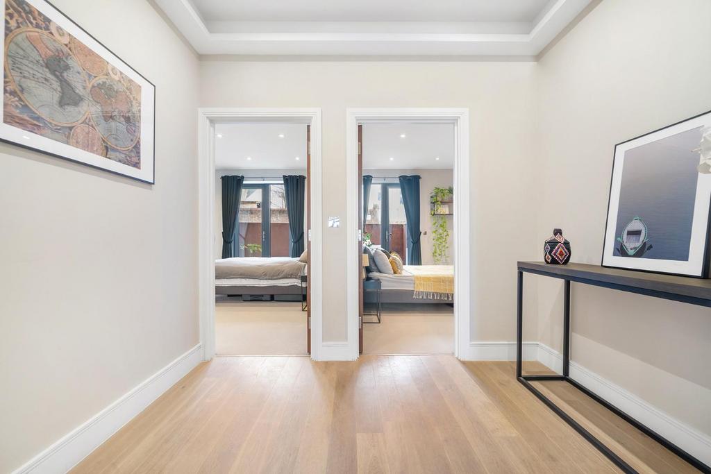 Bedrooms hall.jpg