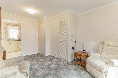 2 bedroom flat for sale, Ireland Crescent, Leeds