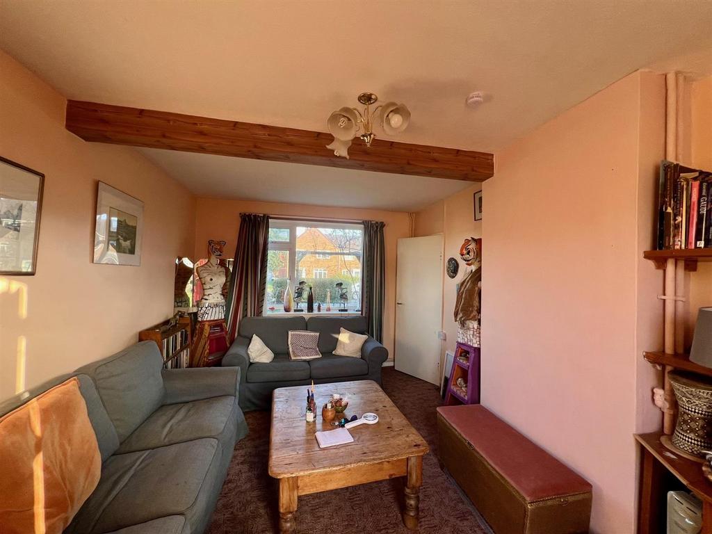 Living Room.jpg