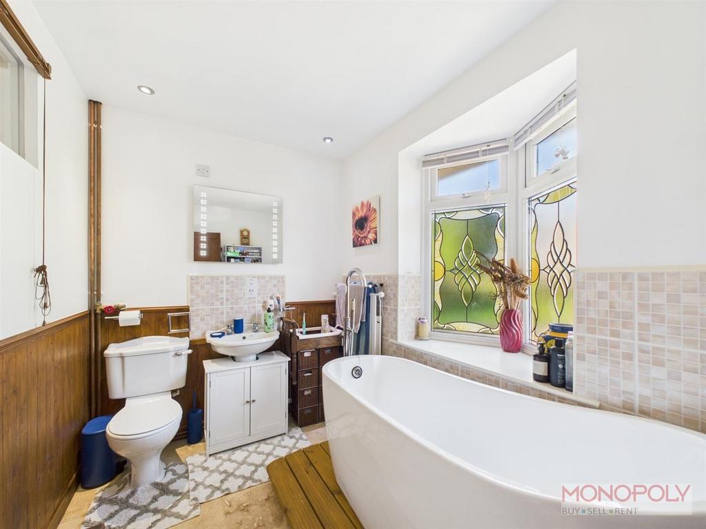 CAM03815 G0-PR0211-STILL003.jpg