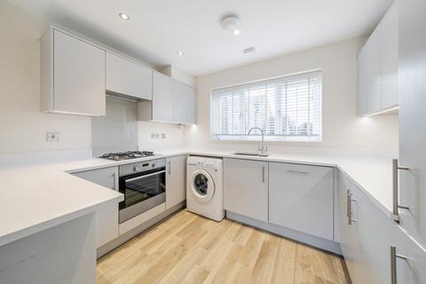 7 Great Barn Crescent, West End, Woking, GU24 9FX
