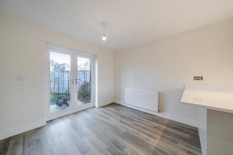 7 Great Barn Crescent, West End, Woking, GU24 9FX
