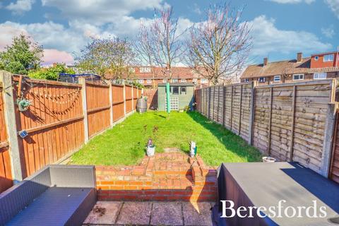 31 Chelmer Drive, South Ockendon, RM15 6EE