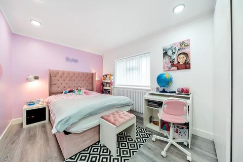 1 Spring Close, Harefield, Uxbridge, UB9 6HD