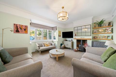 25 Vale Road, Claygate, Esher, KT10 0NL