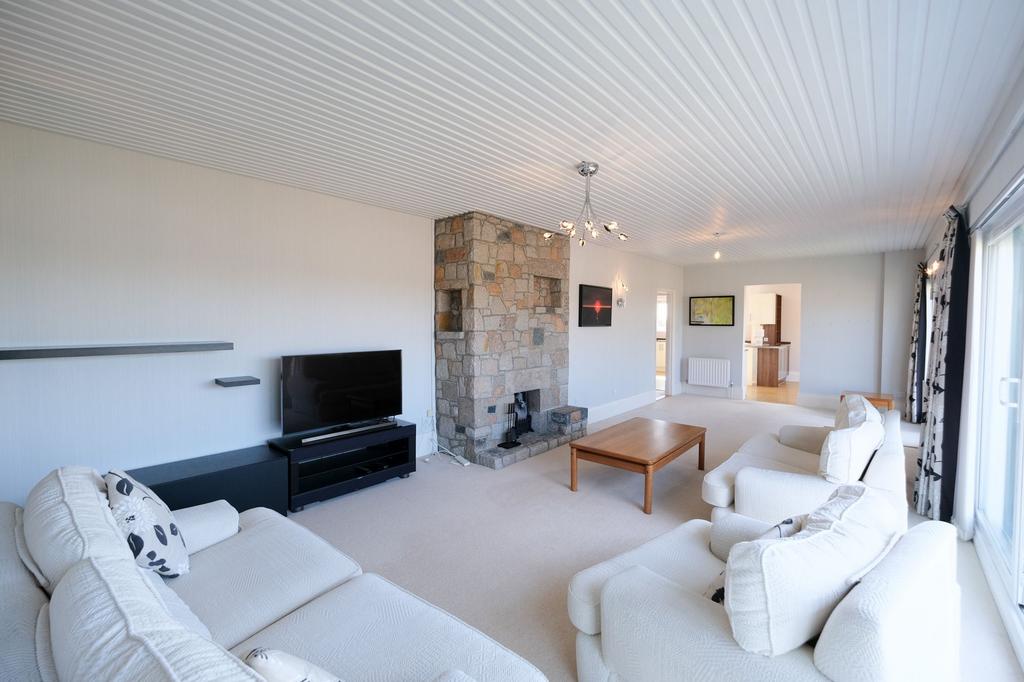 Open plan lounge