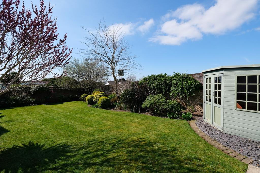 Garden chalet